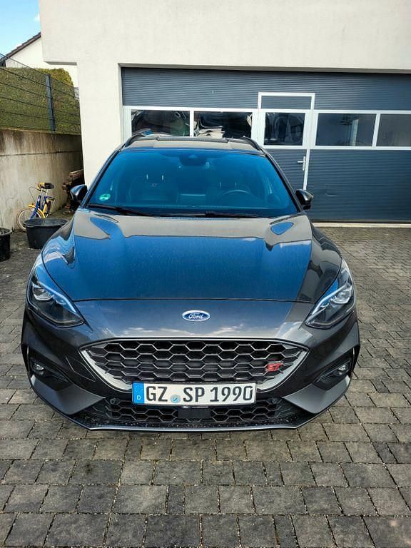 Gebraucht Ford Focus Performance Edition 280 PS (205 kW) 2021 Grau Limousine