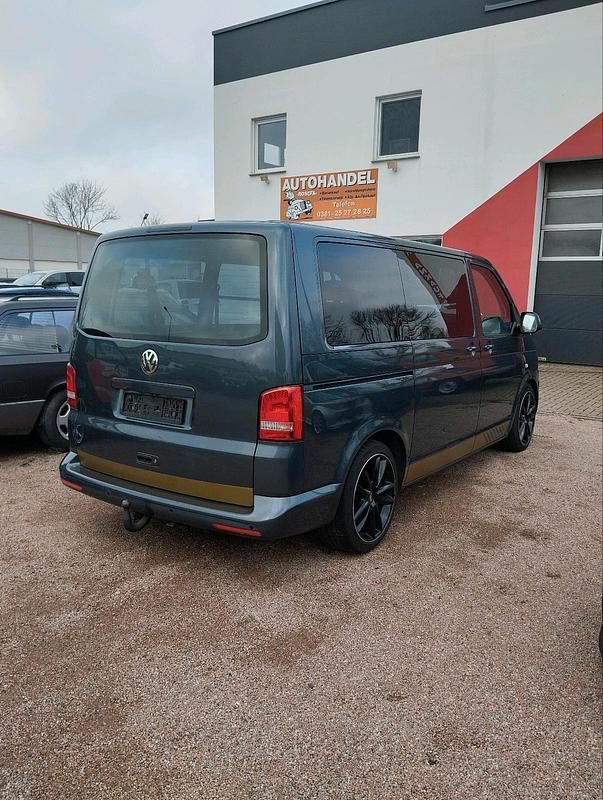 Gebraucht VW T5 131 PS (96 kW) 2008 Grau Van