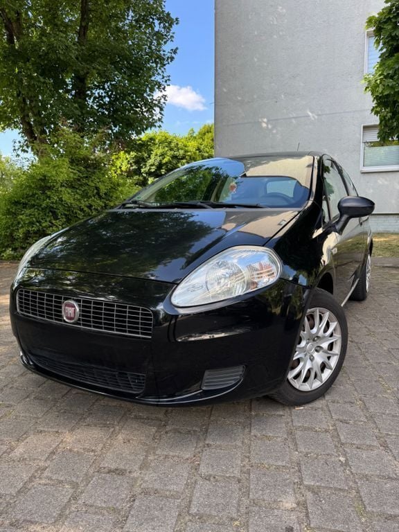 Schwarz Gebraucht 2008 Fiat Grande Punto Feel Kleinwagen | 2.899 € (Fairer Preis) - Bild 1/4