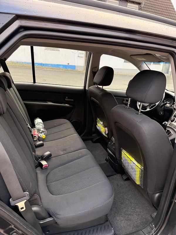 Gebraucht Kia Carens 144 PS (105 kW) 2009 Grau Van / Kleinbus