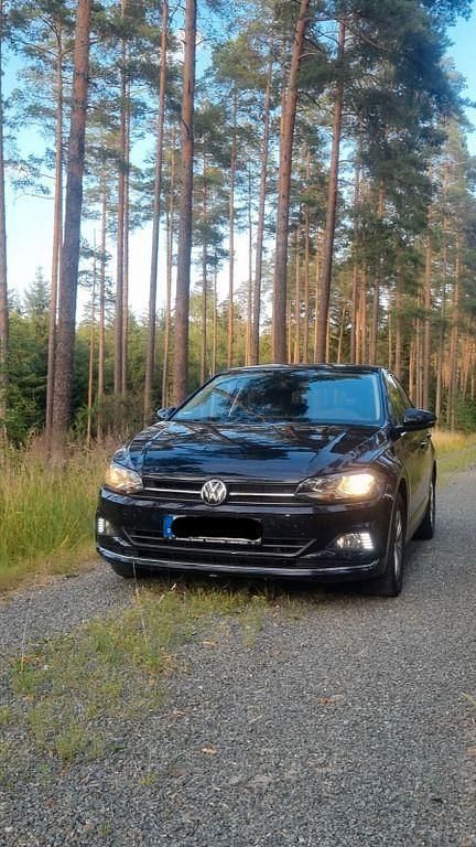 Gebraucht VW Polo Active 95 PS (69 kW) 2021 Schwarz Kleinwagen