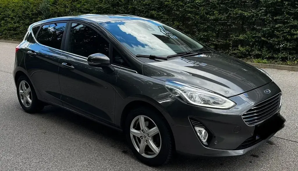 Gebraucht Ford Fiesta Titanium 101 PS (74 kW) 2018 Grau Kleinwagen