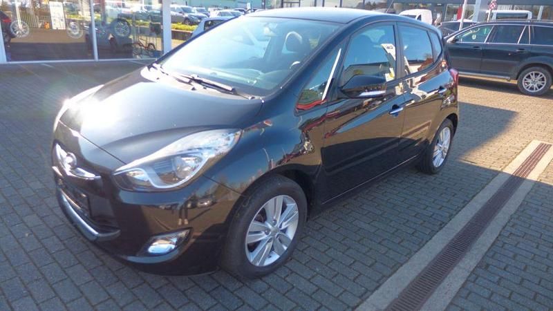 Gebraucht Hyundai ix20 Edition 116 PS (85 kW) 2013 Schwarz Kleinwagen