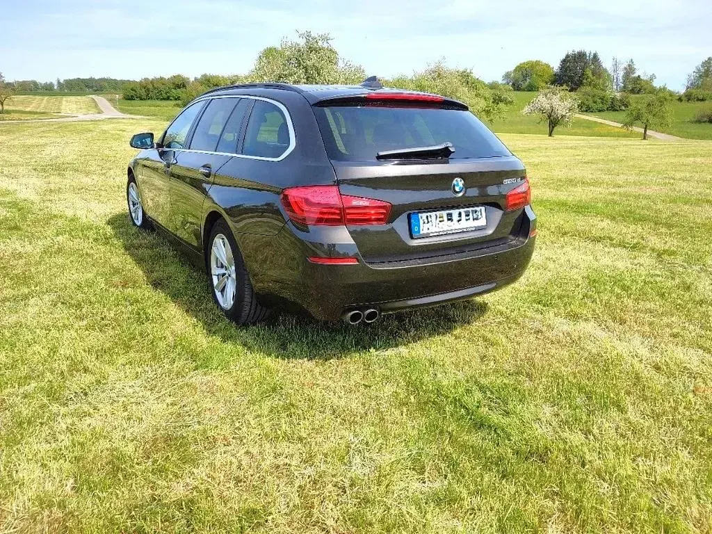 Gebraucht BMW 520 190 PS (139 kW) 2015 Braun Kombi