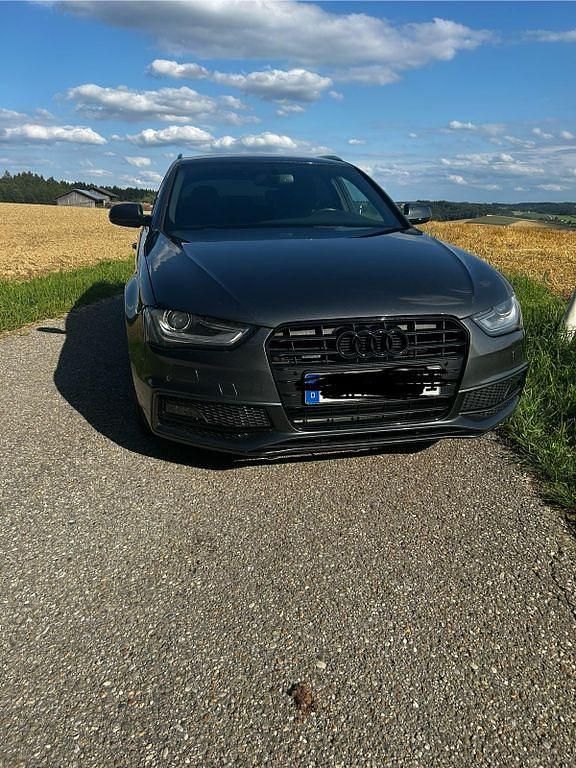 Gebraucht Audi A4 S-Line 177 PS (130 kW) 2014 Grau Kombi
