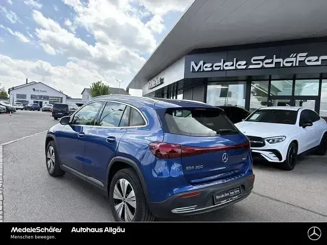 Gebraucht Mercedes EQA300 Progressive 167 kW (228 PS) 2025 Spektralblau SUV