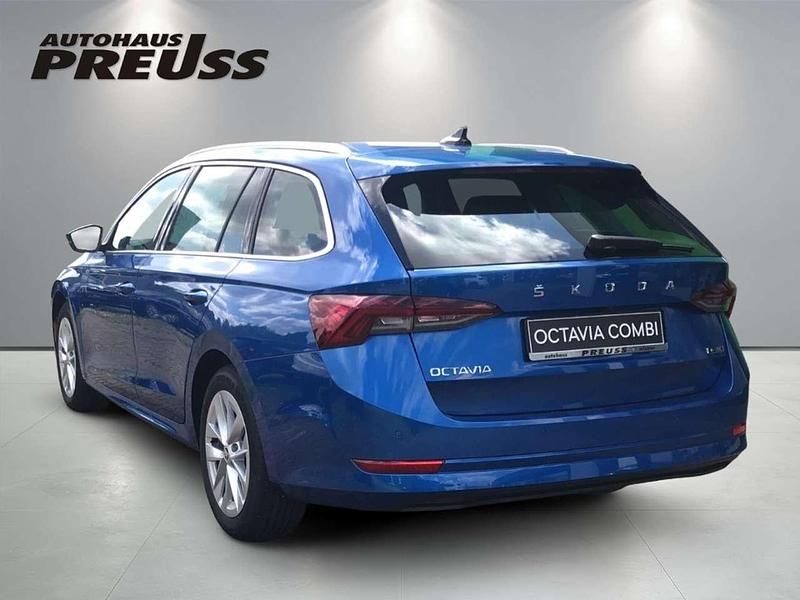 Gebraucht Skoda Octavia Style 150 PS (110 kW) 2023 Raceblau metallic (blau) Kombi