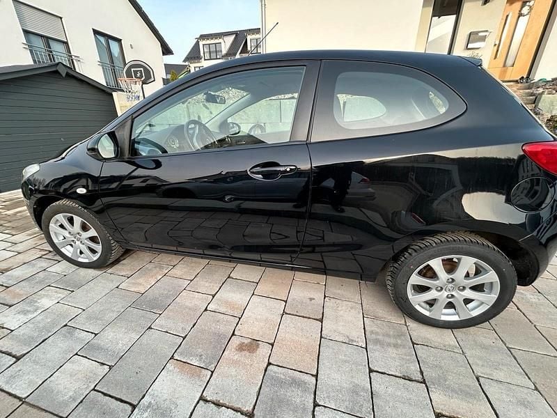 Second-hand Mazda 2 75 CP (55 kW) 2010 Negru Hatchback