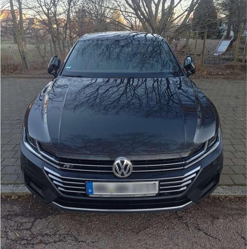 Grau Gebraucht 2018 VW Arteon R-line Kleinwagen | 19.900 € (Superpreis) - Bild 1/4