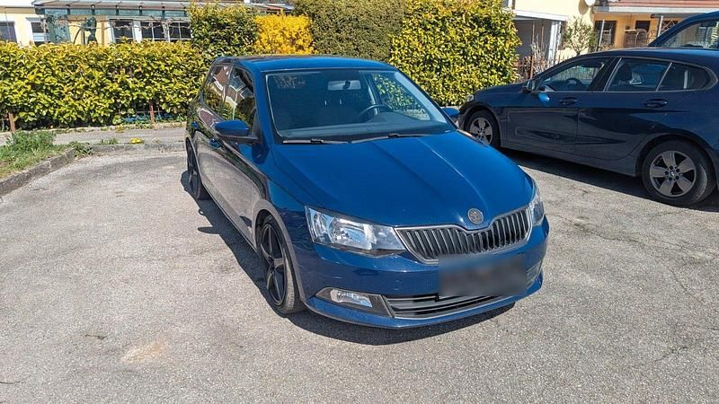 Gebraucht Skoda Fabia Active 131 PS (96 kW) 2017 Blau Kleinwagen