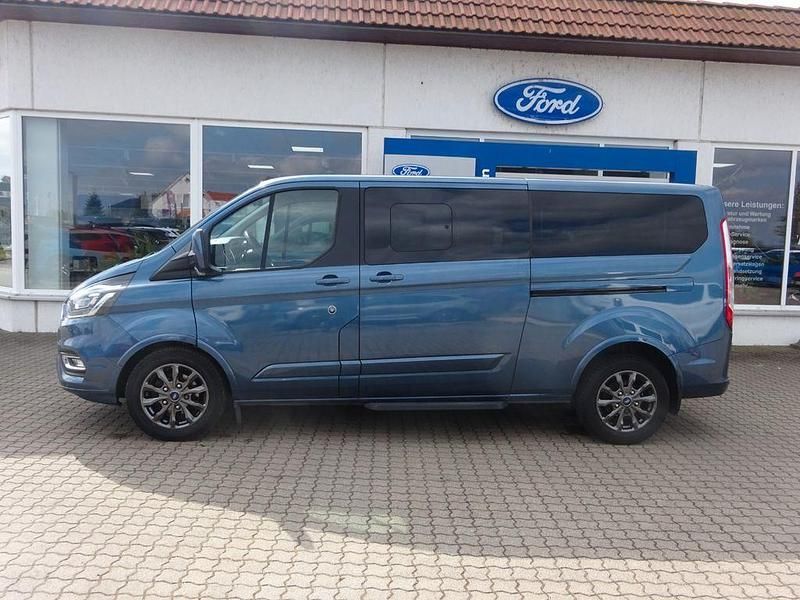 Gebraucht Ford Tourneo Titanium X 185 PS (136 kW) 2019 Blau Van / Kleinbus