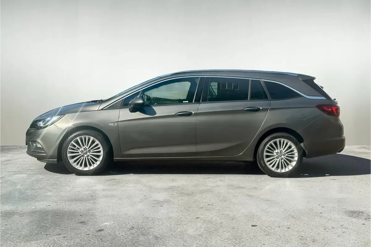 Gebraucht Opel Astra Sport 150 PS (110 kW) 2016 Quarz grau Kombi