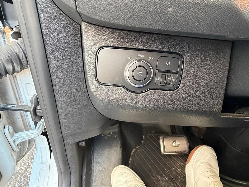 Używany Mercedes Sprinter 163 KM (119 kW) 2019 Biały Van