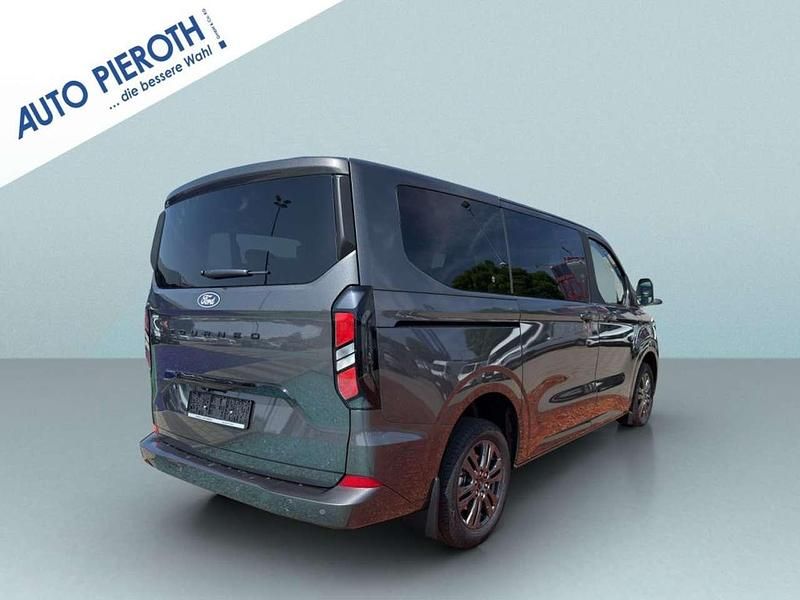 Gebraucht Ford Tourneo Titanium 150 PS (110 kW) 2025 Magnetic metallic Van / Kleinbus