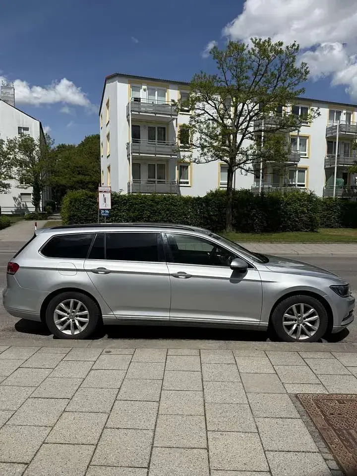 Gebraucht VW Passat Comfortline 150 PS (110 kW) 2017 Limousine