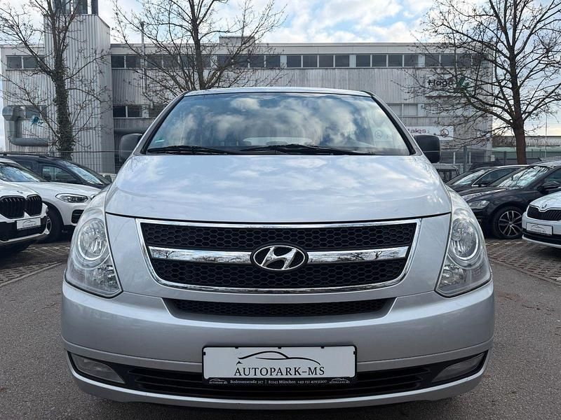 Gebraucht Hyundai H-1 170 PS (125 kW) 2008 Silber Van / Kleinbus