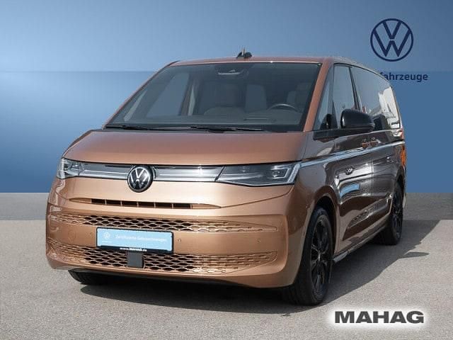 Gebraucht VW T7 Style 150 PS (110 kW) 2022 Copper bronze metallic Van