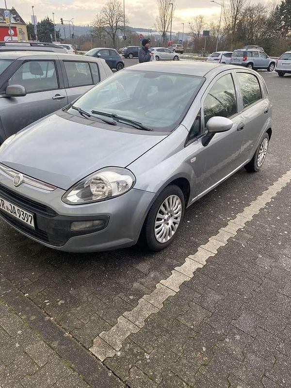 Gebraucht Fiat Punto 77 PS (56 kW) 2010 Grau Limousine