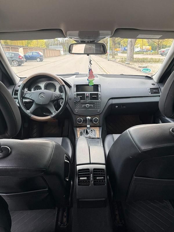 Gebraucht Mercedes C180 156 PS (114 kW) 2008 Silber Limousine