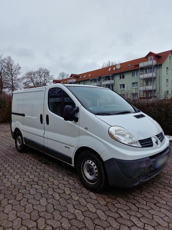 Gebraucht Renault Trafic 115 PS (84 kW) 2010 Weiß Van / Kleinbus