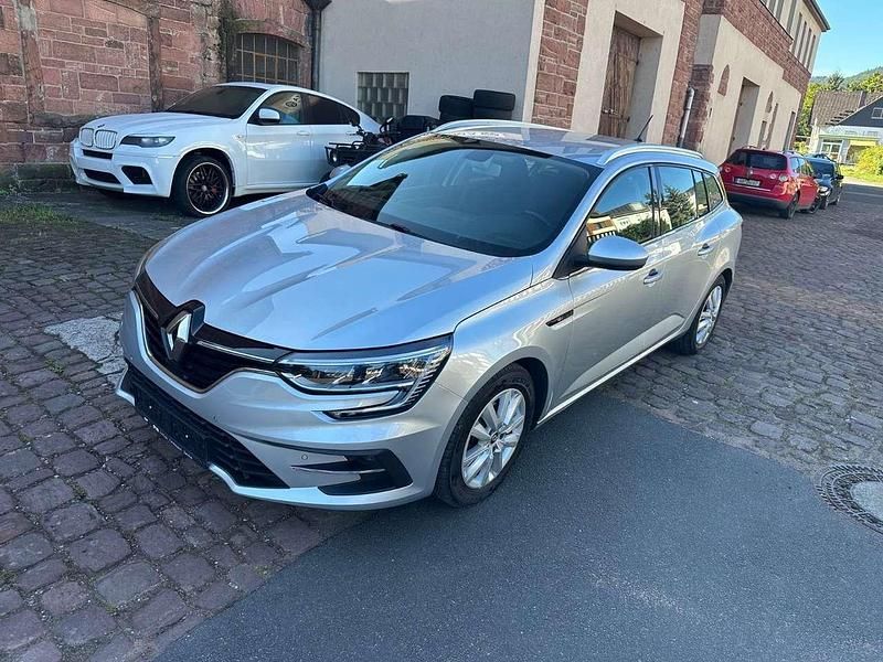 Highland grey Gebraucht 2022 Renault Mégane GrandTour Business Kombi | 13.599 € (Fairer Preis) - Bild 1/4