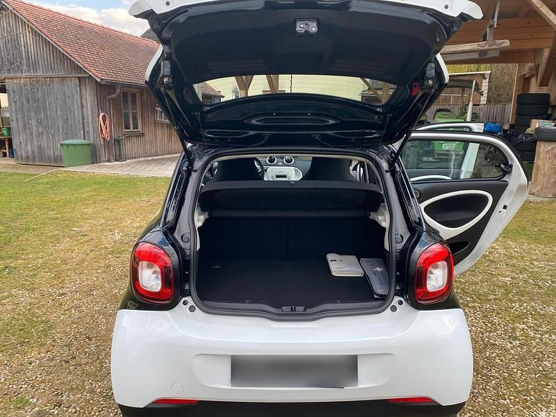 Usata Smart ForFour 52 CV (38 kW) 2015 Bianco Utilitaria