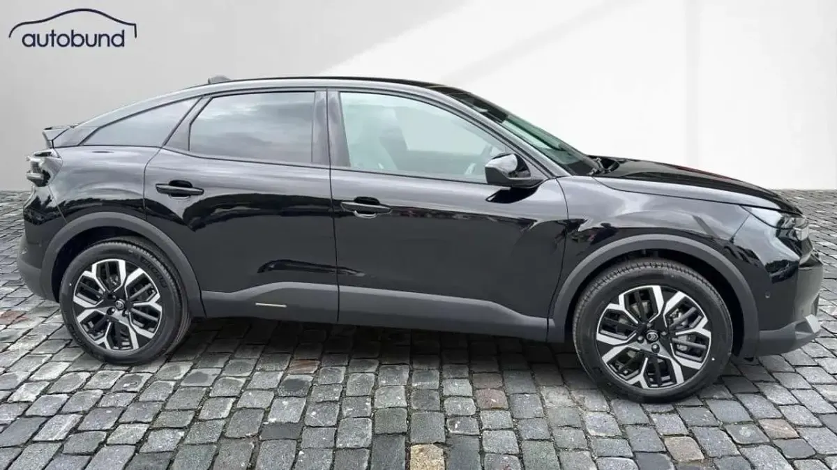 Nowe Citroën C4 131 KM (96 kW) 2025 Czarny SUV