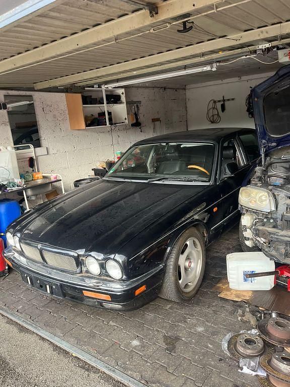 Gebraucht Jaguar XJR 321 PS (236 kW) 1995 Schwarz Limousine