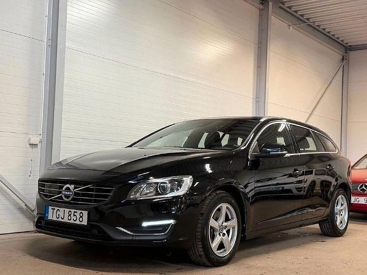 Gebraucht Volvo V60 Standard 190 PS (139 kW) 2018 Schwarz Kombi