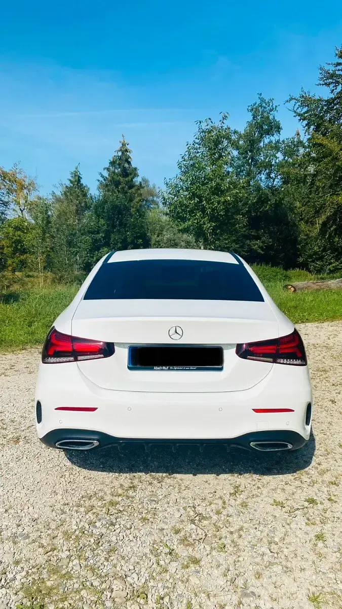 Gebraucht Mercedes A200 AMG line 163 PS (119 kW) 2020 Weiß Limousine