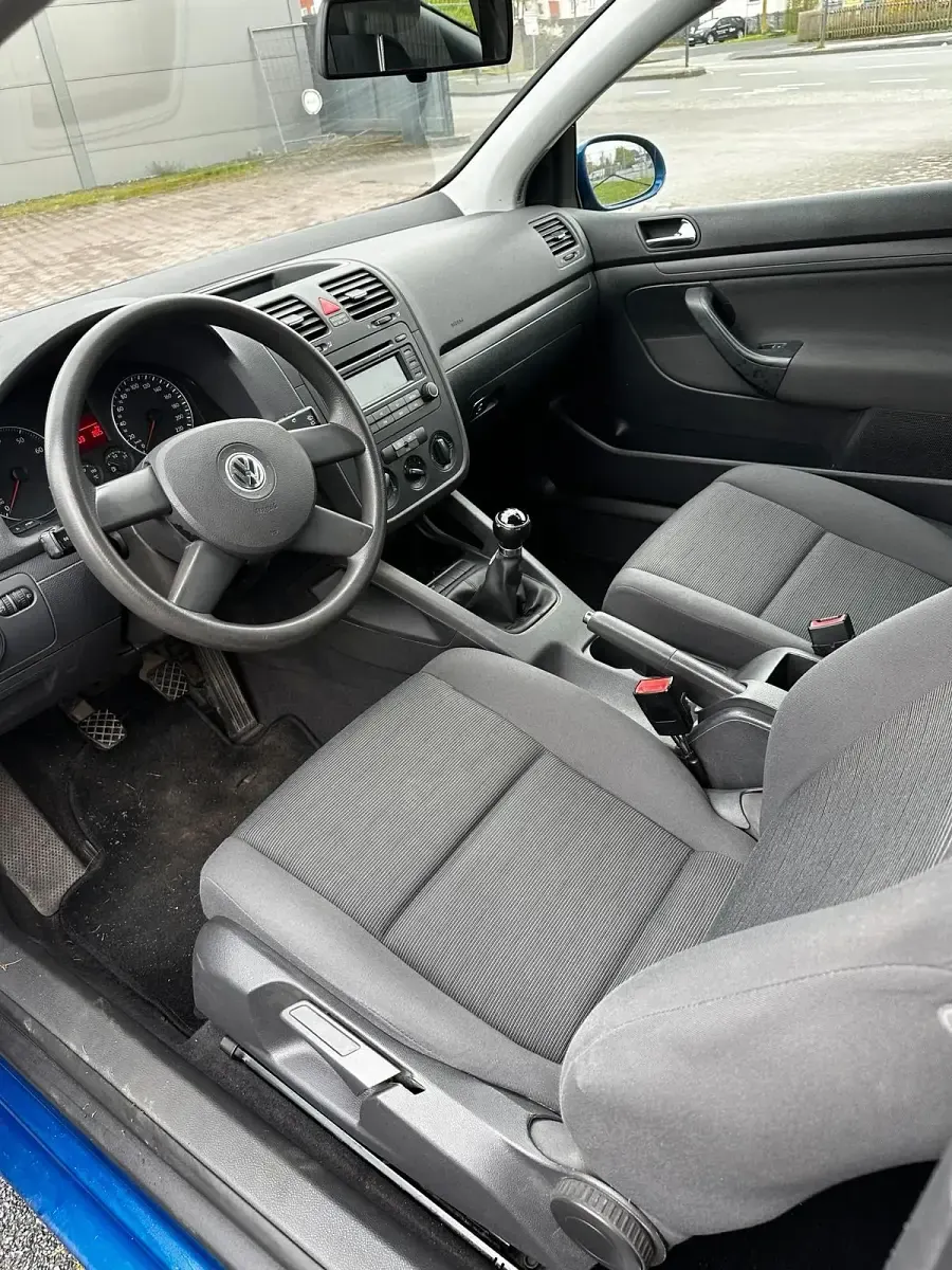 Gebraucht VW Golf V 75 PS (55 kW) 2004 Blau Kleinwagen