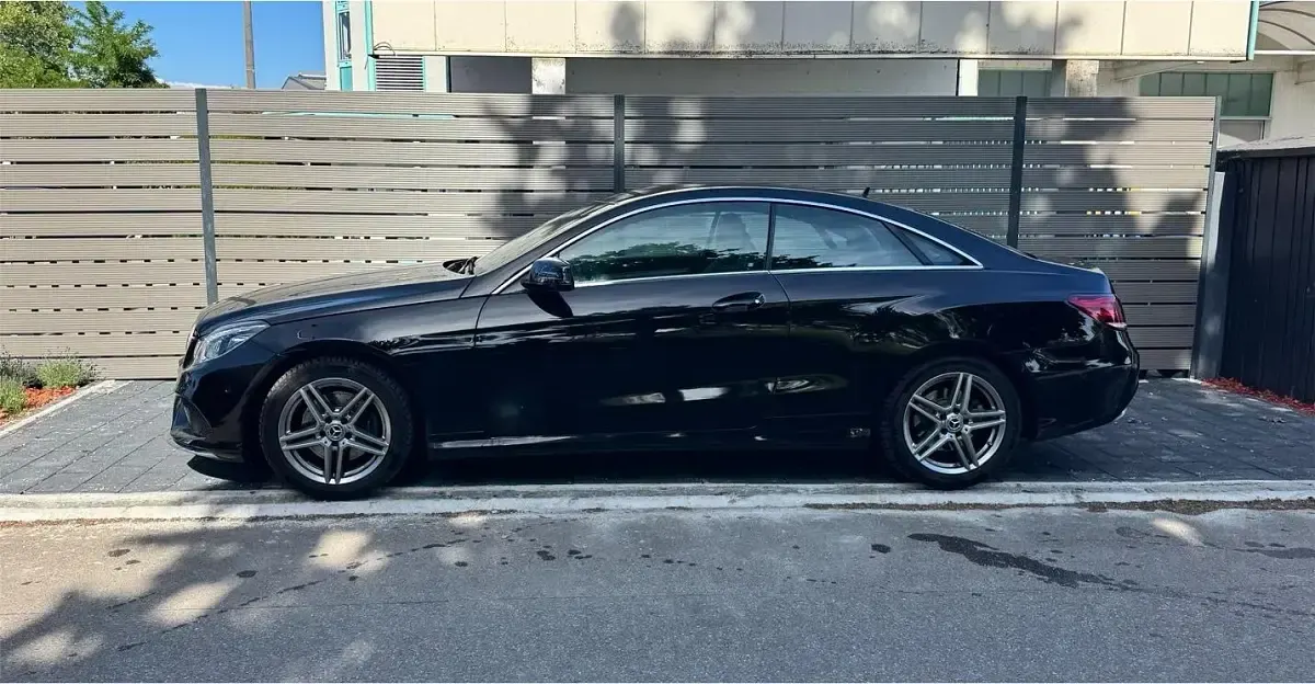 Gebraucht Mercedes E350 258 PS (189 kW) 2016 Schwarz Coupé