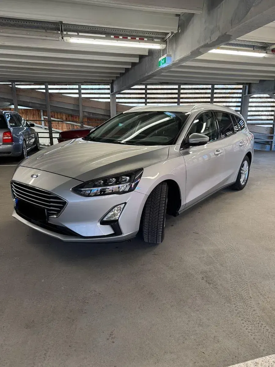 Gebraucht Ford Focus 120 PS (88 kW) 2020 Silber Kombi