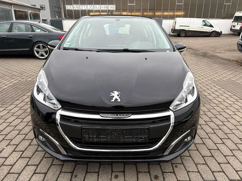 Gebraucht Peugeot 208 Active 82 PS (60 kW) 2018 Schwarz Kleinwagen