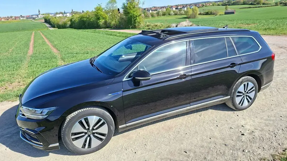 Gebraucht VW Passat GTE 156 PS (114 kW) 2021 Schwarz Kombi