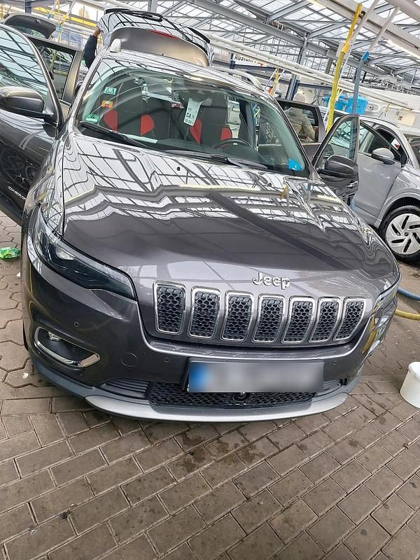 Grau Gebraucht 2019 Jeep Cherokee SUV | 17.500 € (Superpreis) - Bild 1/4
