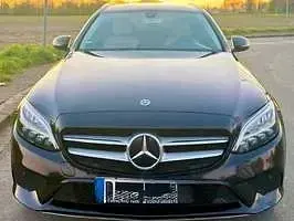 Gebraucht Mercedes C180 122 PS (89 kW) 2019 Schwarz Limousine