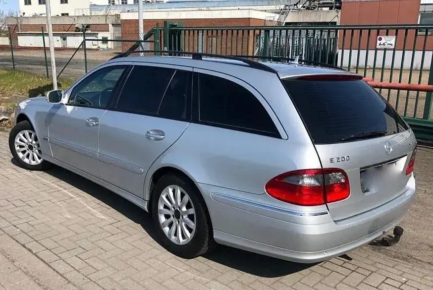 Gebraucht Mercedes E200 Elegance 184 PS (135 kW) 2007 Silber Kombi