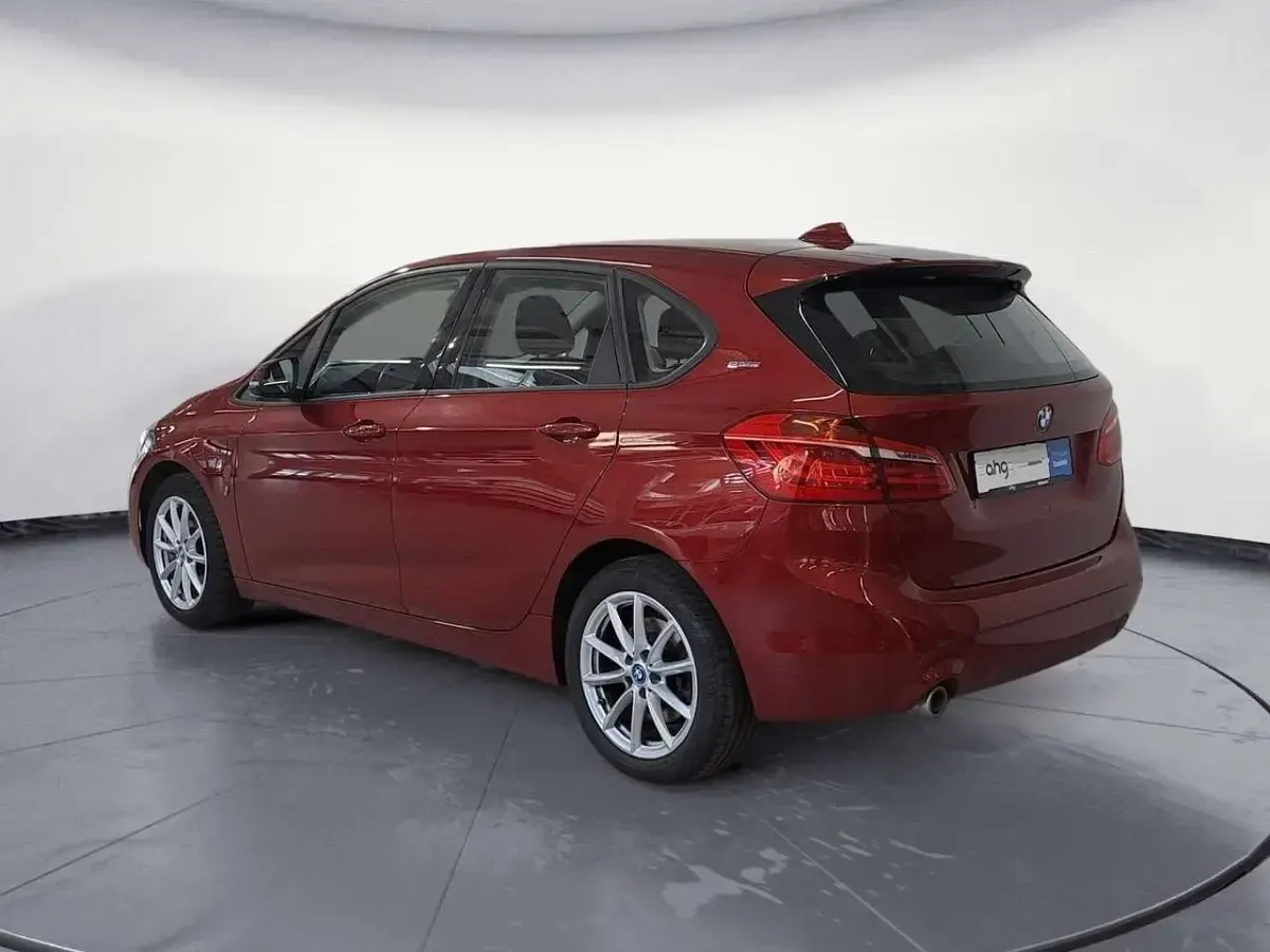 Gebraucht BMW 225 Active Tourer iPerformance 224 PS (164 kW) 2019 Rot Van / Kleinbus