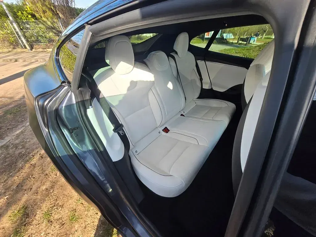 Gebraucht Tesla Model S Plaid 759 kW (1033 PS) 2022 Grau Kleinwagen