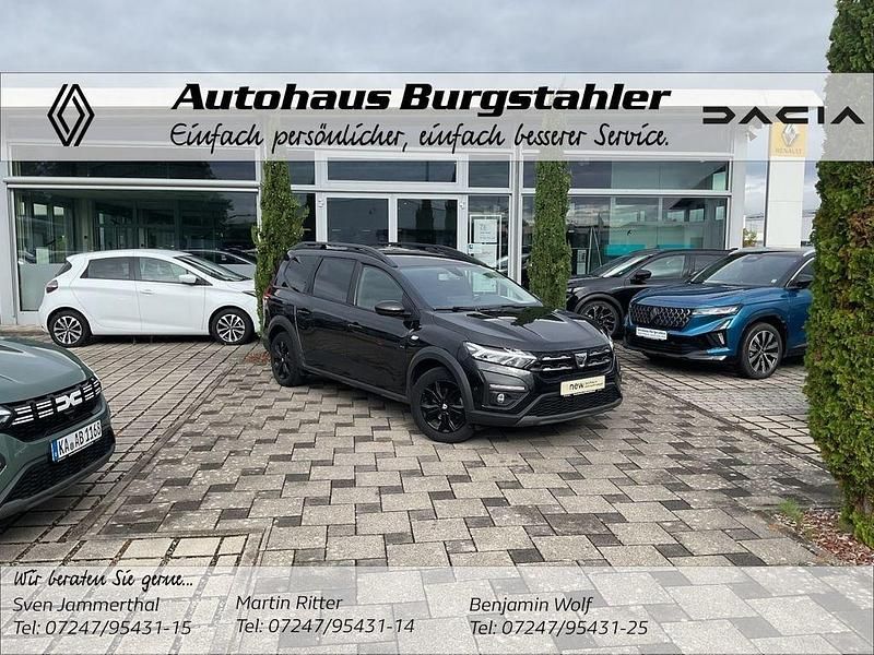 Schwarz Gebraucht 2022 Dacia Jogger Extreme Limousine | 18.990 € (Etwas zu teuer) - Bild 1/4