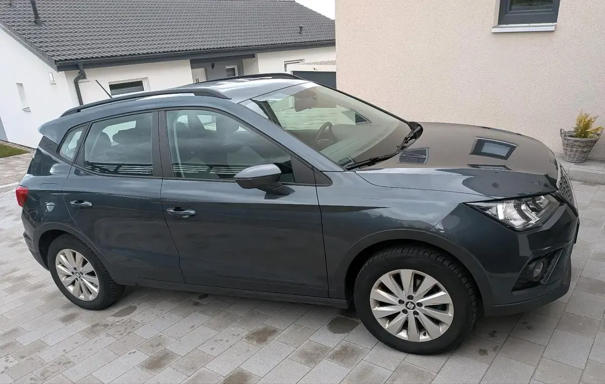 Gebraucht Seat Arona Style 116 PS (85 kW) 2020 Grau SUV