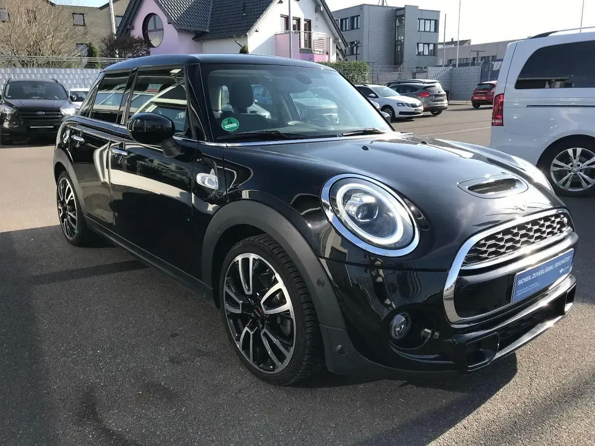Używany Mini Cooper S Chili 192 KM (141 kW) 2020 Czarny Hatchback