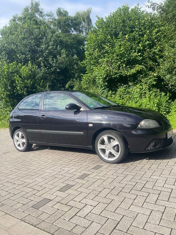 Schwarz Gebraucht 2006 Seat Ibiza Sport Limousine | 1.700 € (Fairer Preis) - Bild 1/4
