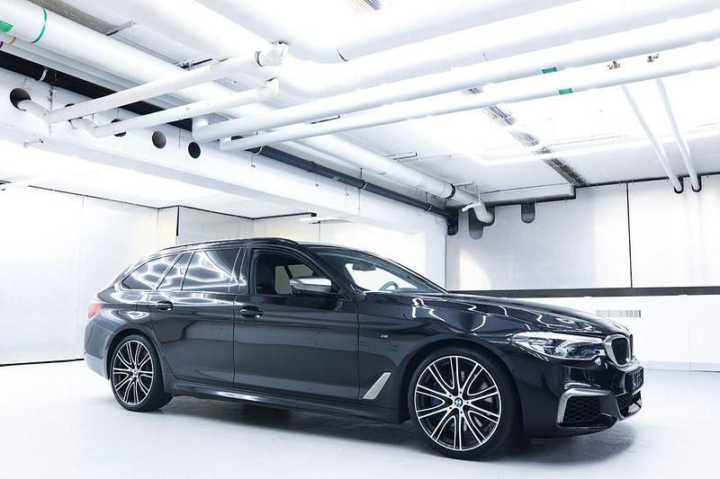 Gebraucht BMW M550 Performance 400 PS (294 kW) 2019 Schwarz Limousine
