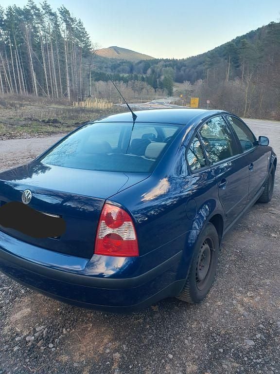 Gebraucht VW Passat Basis 102 PS (75 kW) 2003 Blau Limousine