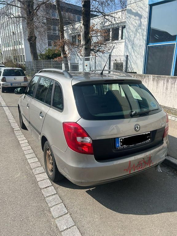 Gebraucht Skoda Fabia Ambiente 69 PS (50 kW) 2009 Beige Kombi