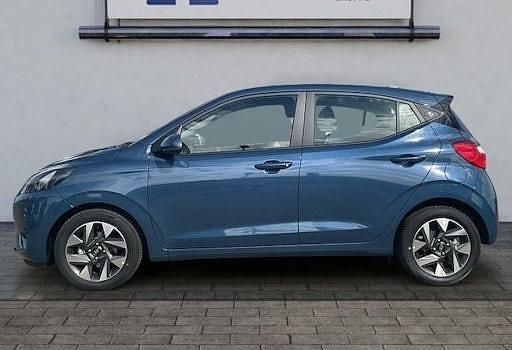 Gebraucht Hyundai i10 Trend 63 PS (46 kW) 2025 Vibrant blue Kleinwagen