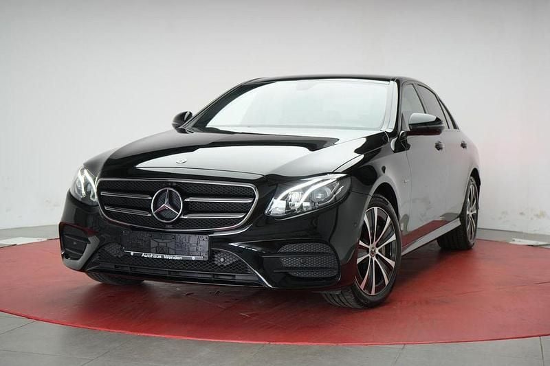Gebraucht Mercedes E300 AMG 211 PS (155 kW) 2020 Obsidianschwarz Limousine