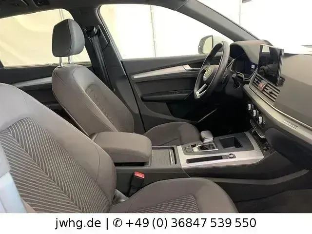 Używany Audi Q5 Basis 286 KM (210 kW) 2022 Biały SUV